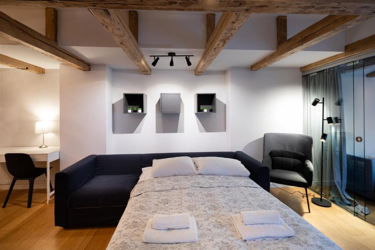 Merkela Loft Apartment Beside Vermanes Park Riga Extérieur photo