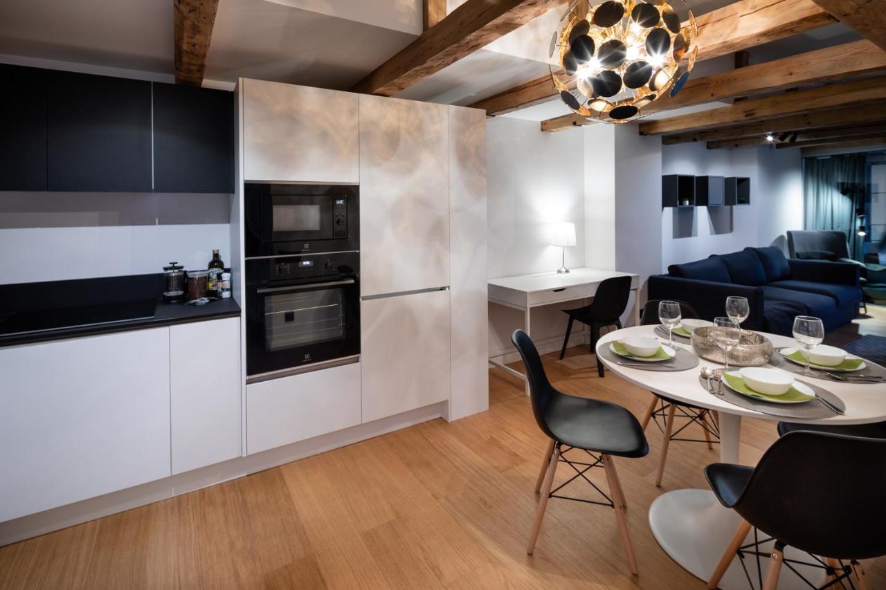 Merkela Loft Apartment Beside Vermanes Park Riga Extérieur photo