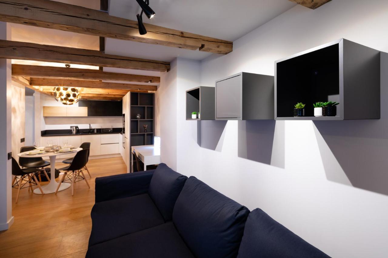 Merkela Loft Apartment Beside Vermanes Park Riga Extérieur photo