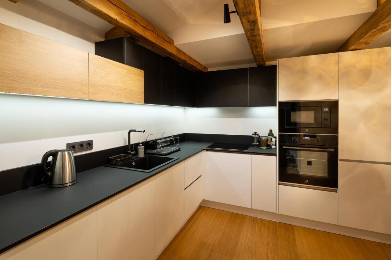 Merkela Loft Apartment Beside Vermanes Park Riga Extérieur photo